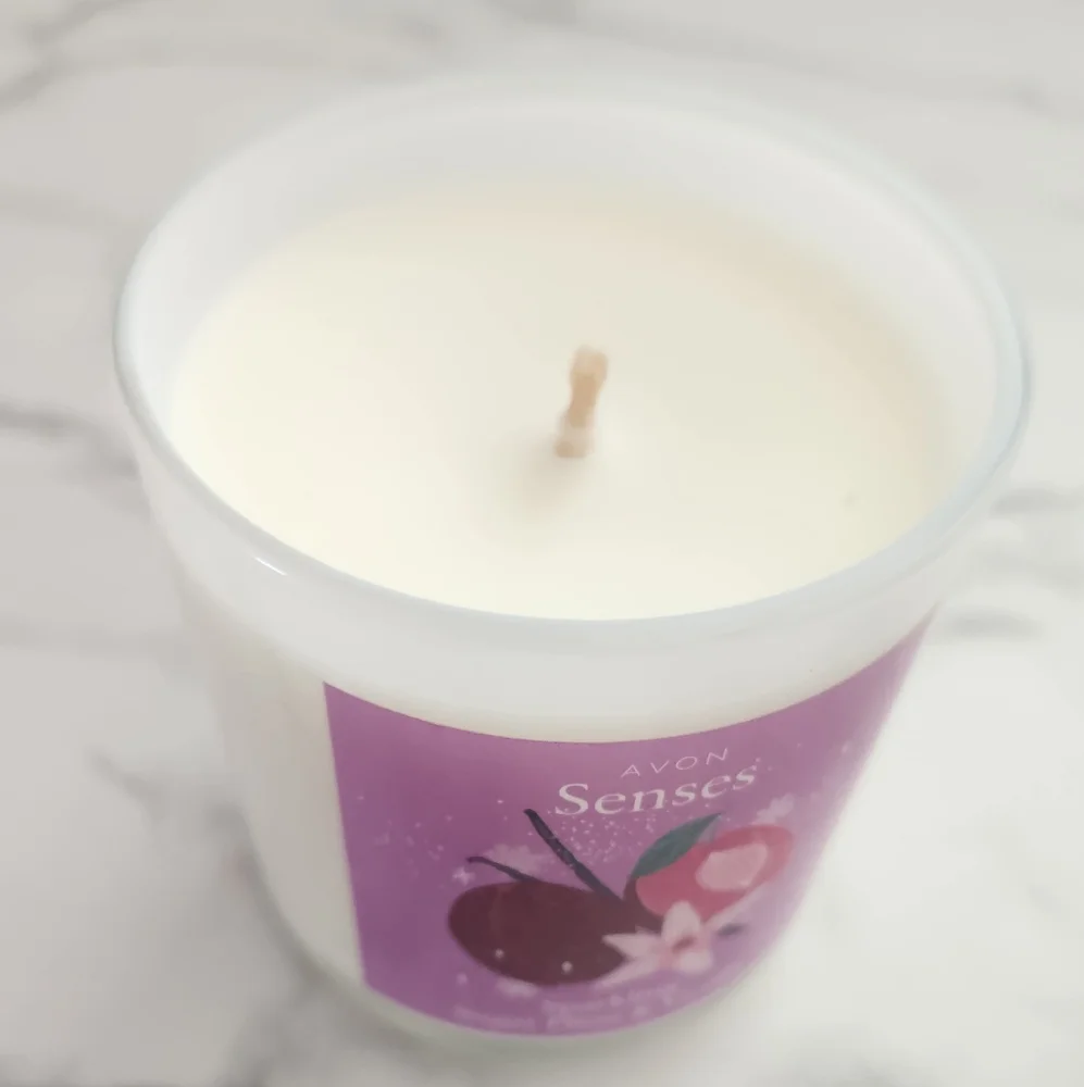 Avon Senses Sparkling Sugar Plum & Vanilla Candle - Picture 4 of 7